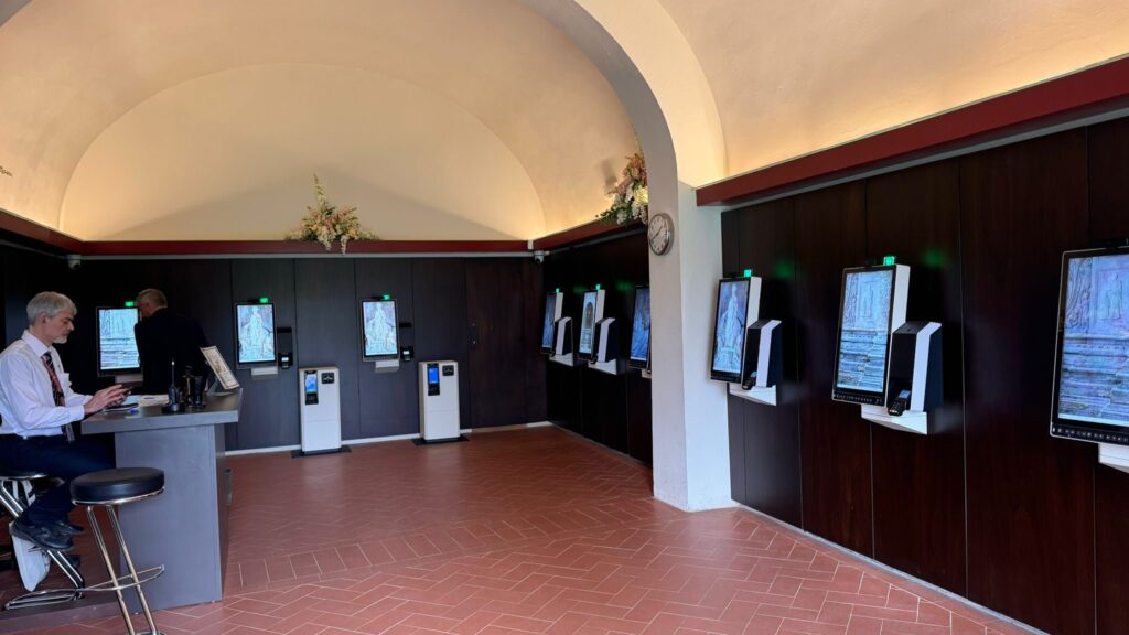 Cashmatic à Pise : la caisse automatique qui allie innovation, accessibilité et respect du patrimoine historique